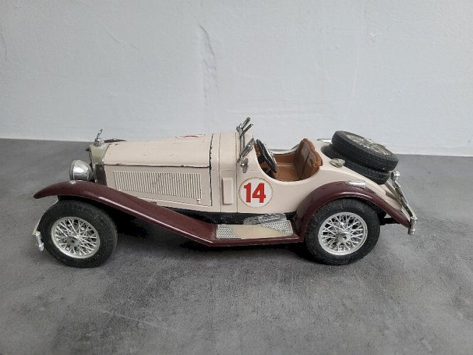 ANCIEN JOUET VOITURE BURAGO MERCEDES BENZ N° 18