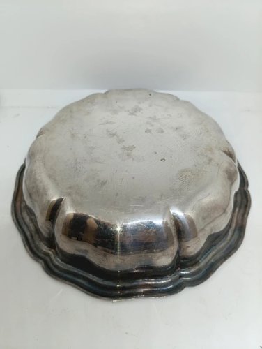 ancien legumier en metal argente poincon 20g et à reconnaitre en etat correct