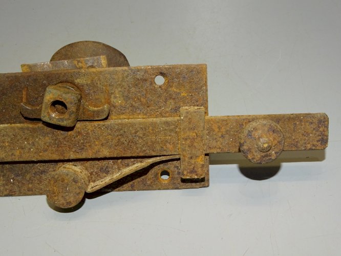 -ANCIEN LOQUET DE PORTE DE GRANGE CLENCHE A RESSORT TARGETTE POIGNEE  RAPPEL   D