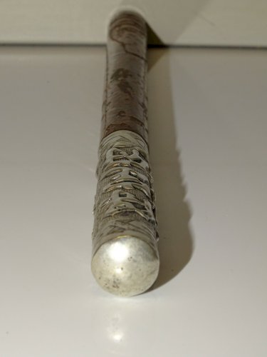 -ANCIEN MANCHE OMBRELLE INDOCHINE BOUT ARGENT REPOUSSE décor DRAGON & Idéogramme