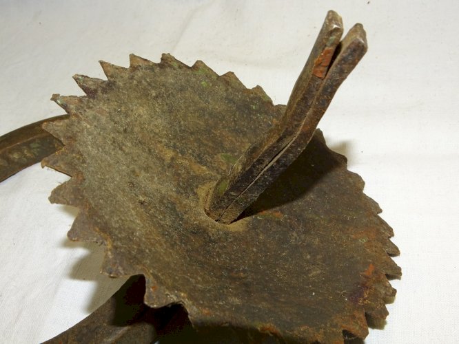- ANCIEN MARTEAU HEURTOIR DE PORTE en FER FORGE AFRIQUE DU NORD DECO   D