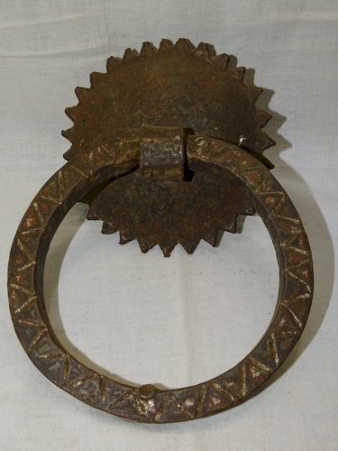 - ANCIEN MARTEAU HEURTOIR DE PORTE en FER FORGE AFRIQUE DU NORD DECO   D