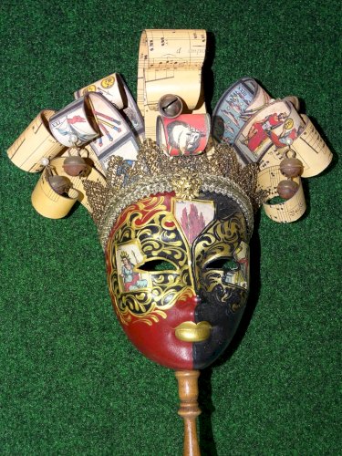 -ANCIEN MASQUE VENITIEN CERAMIQUE PEINTE GRELOTS FRISOTIS PAPIER DECO XXe  D
