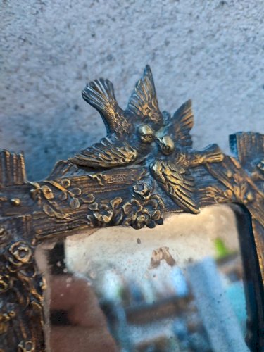ancien miroir  de table art deco en bronze a decor de fleur et doiseau en etat correct