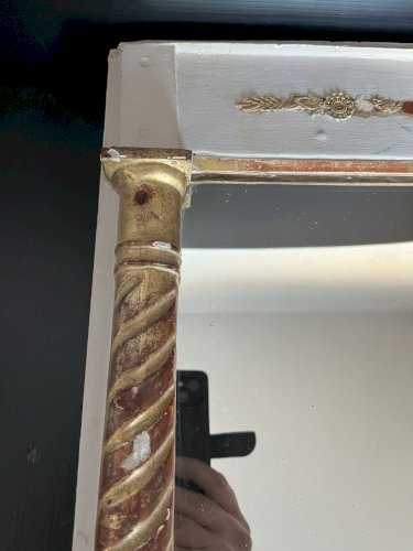 Ancien miroir glace de style Empire en bois peint blanc et dorures