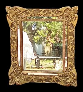 Ancien Miroir Pare Close cadre doré 20  ème siècle Old Golden Mirror