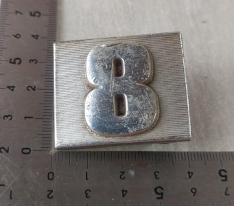 Ancien monogramme / sigle / emblème / logo, Renault 8 ^