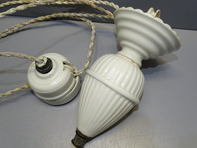 -ANCIEN MONTE ET BAISSE PORCELAINE BLANCHE DEBUT XXe LAMPE LUSTRE déco    D