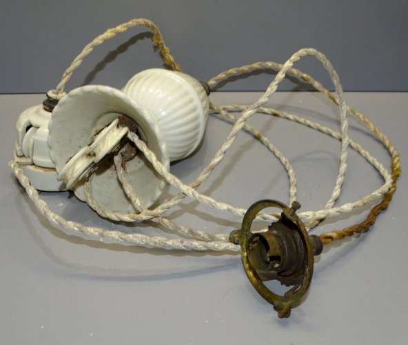 -ANCIEN MONTE ET BAISSE PORCELAINE BLANCHE DEBUT XXe LAMPE LUSTRE déco    D