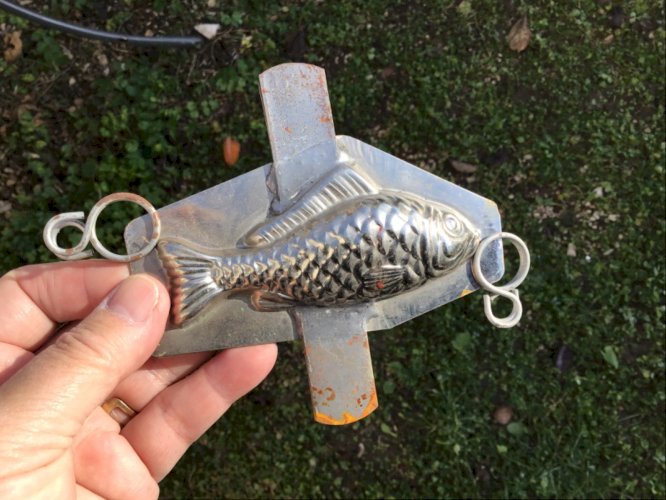 ANCIEN MOULE A CHOCOLAT  POISSON ?