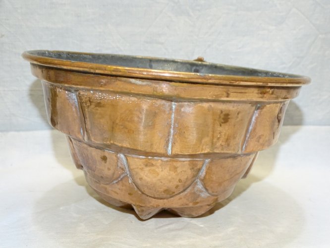 -ANCIEN MOULE A GATEAU EN CUIVRE étamé à l'intérieur Belle déco Cuisine     D