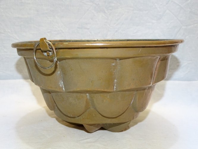 -ANCIEN MOULE A GATEAU EN CUIVRE étamé à l'intérieur Belle déco Cuisine     D