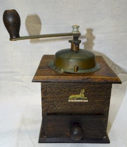 - ANCIENT WOODEN COFFEE MILL MARKED GRULET IN SUPERB CONDITION KITCHEN DECOR D