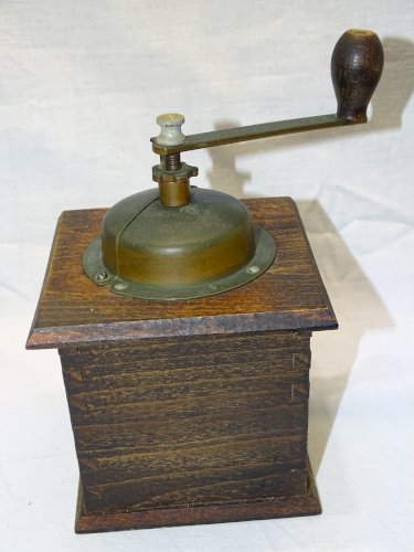 -ANCIEN MOULIN A CAFE EN BOIS MARQUE GRULET en SUPERBE ETAT DECO CUISINE     D