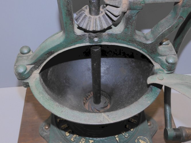 -ANCIEN MOULIN de COMPTOIR PEUGEOT N° 2 Fixé/PLANCHE COLLECTION Déco CUISINE  D