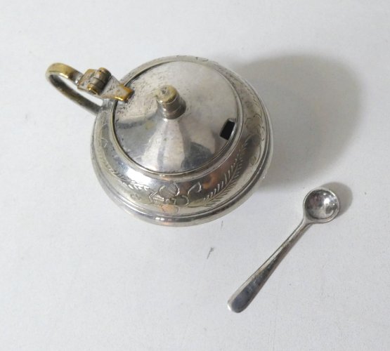 ancien moutardier en métal argenté