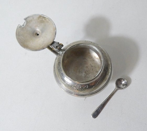 ancien moutardier en métal argenté