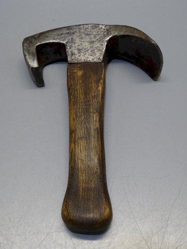 -ANCIEN OUTIL ASSE de TONNELIER CHARPENTIER COLLECTION VIEUX OUTILS  D