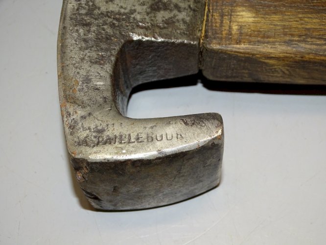 -ANCIEN OUTIL ASSE de TONNELIER CHARPENTIER COLLECTION VIEUX OUTILS  D