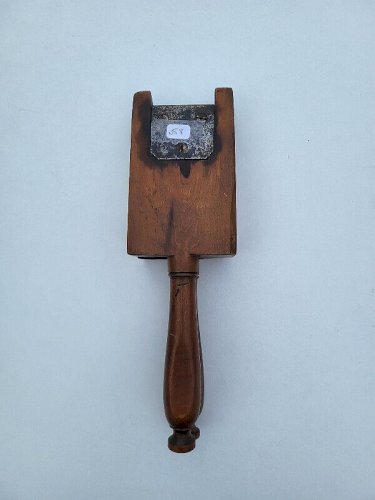 ANCIEN OUTIL COUPE PINCE A PLISSER LE TISSU N° 58