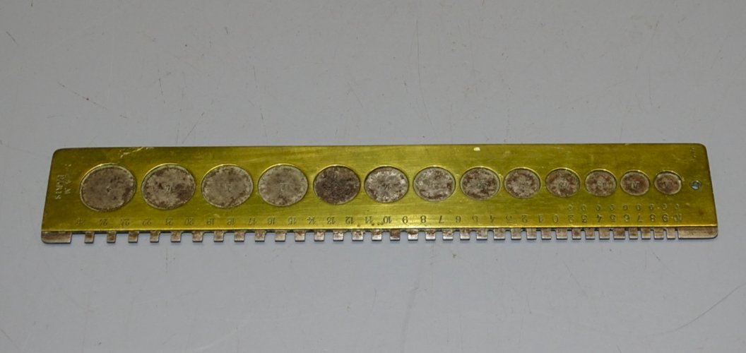 -ANCIEN OUTIL D'HORLOGER ECHELLE de MONTANDON Gravée A.M. PARIS COLLECTION    D