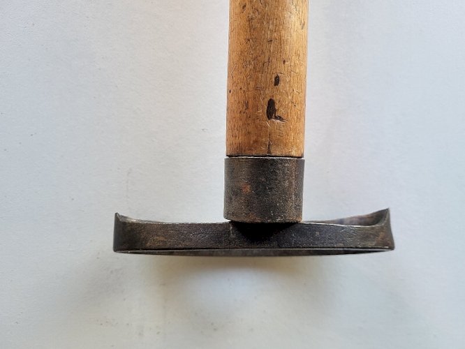 ANCIEN OUTIL EN BOIS ET FER N° 73