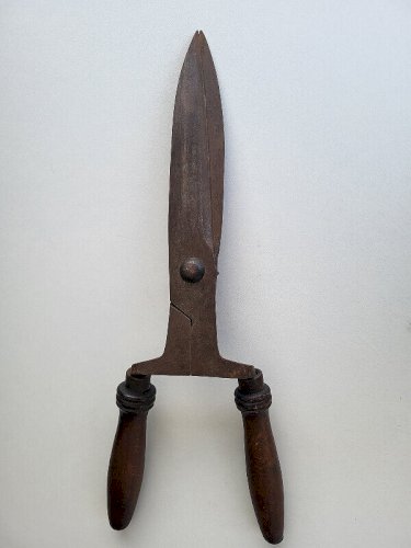 ANCIEN OUTIL GRANDE CISAILLE N° 62