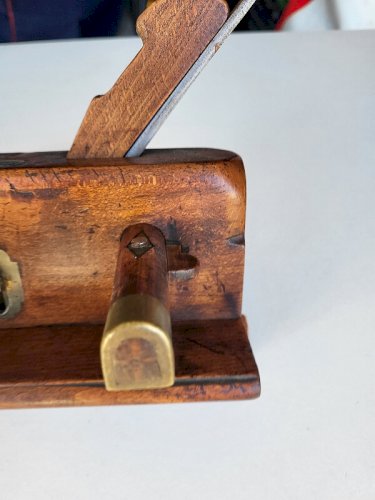 ANCIEN OUTIL ORIGINAL RABOT A BOIS N° 78