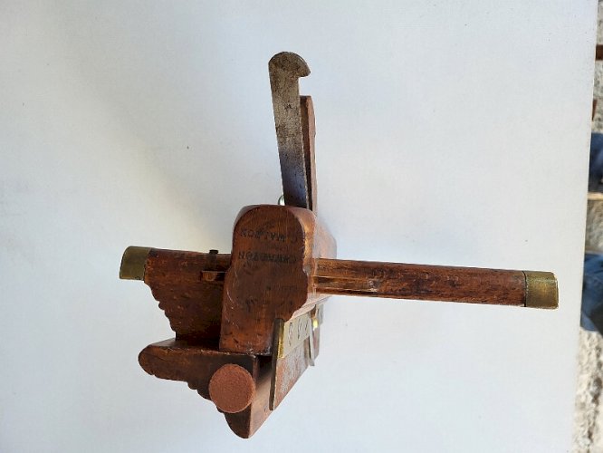 ANCIEN OUTIL ORIGINAL RABOT A BOIS N° 78
