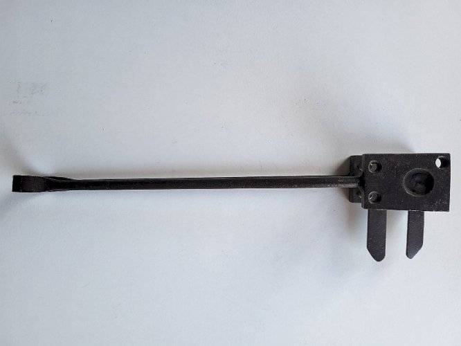 ANCIEN OUTIL PINCE N° 70
