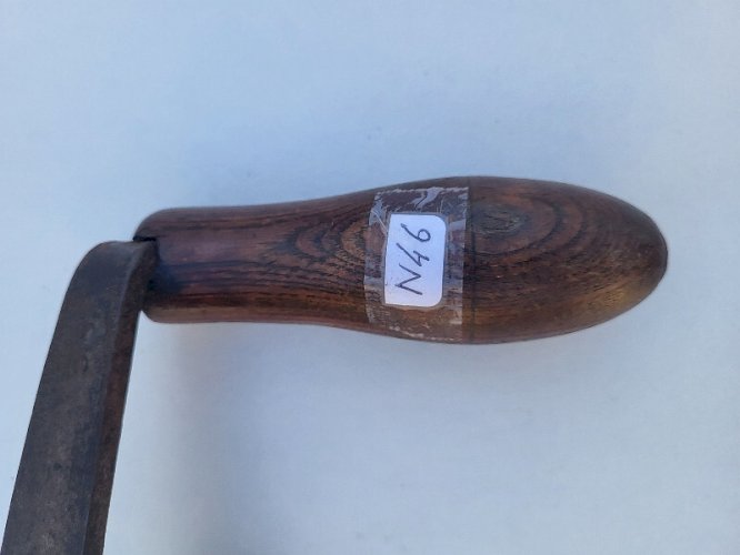 ANCIEN OUTIL PLANE COURBEE N° 46