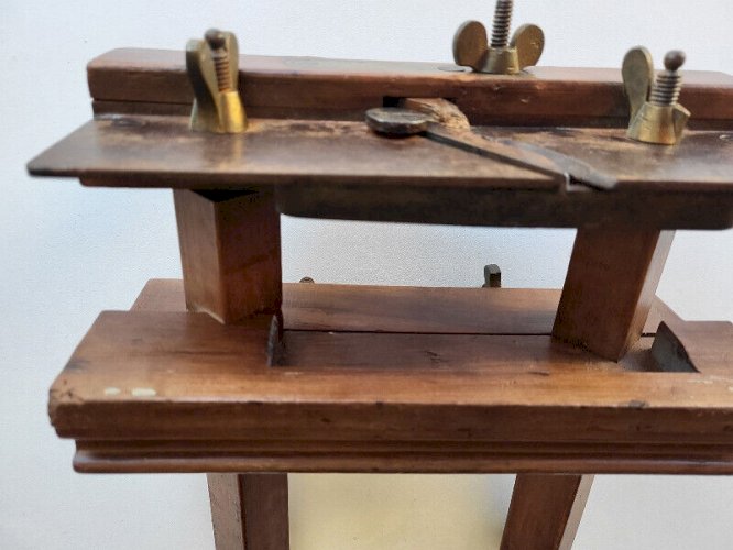 ANCIEN OUTIL RABOT A BOIS N° 80