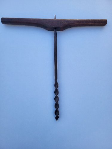 ANCIEN OUTIL TARIERE A BOIS  N° 42