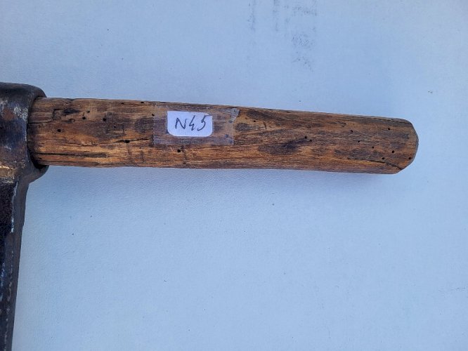 ANCIEN OUTIL TARIERE A BOIS  N° 45