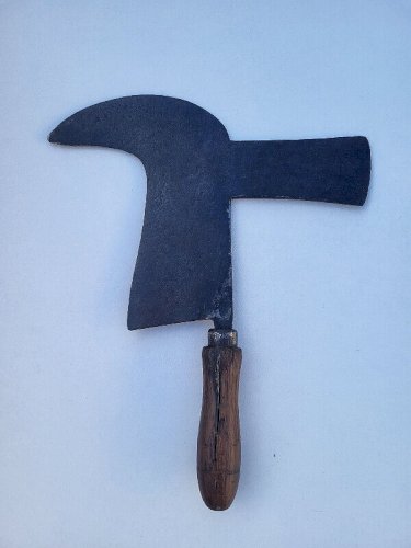 ANCIEN OUTIL VITICULTURE OUTIL DE VIGNE SERPE A TALON DE VIGNERON N° 44