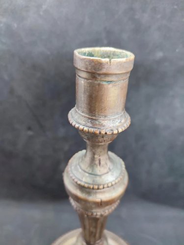 ancien paire de bougeoir en metal argente sans doute 19eme siecle en bon etat