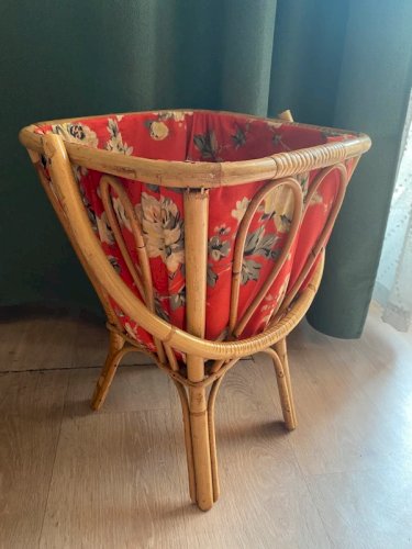 Ancien Panier à Ouvrage en Rotin sur Pieds Vintage Années 60 Tissu Fleuri