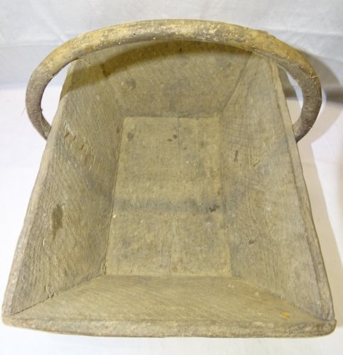 -ANCIEN PANIER DE VENDANGE EN BOIS POIGNEE CHATAIGNER COLLECTION DECO CUISINE  D