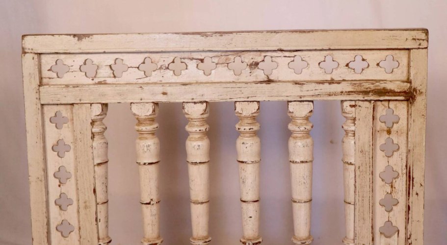 Ancien panneau de rambarde en teck birman patine écrue d’origine