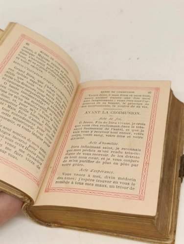 ancien paroissien romain couverture rigide en etat correct