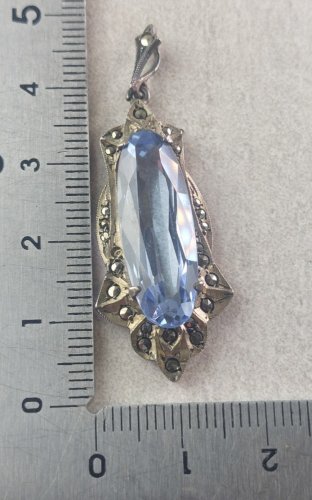 Ancien pendentif, art nouveau, pierre bleue et marcassites, en argent