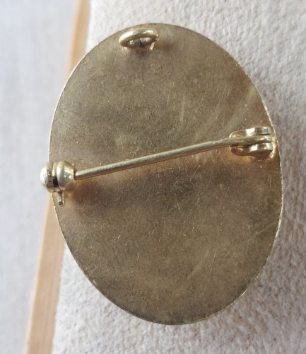 Ancien pendentif / broche camée, en métal doré