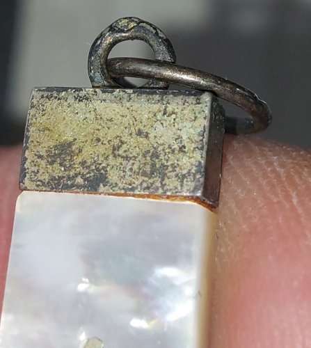 Ancien pendentif / croix / crucifix, en nacre et argent