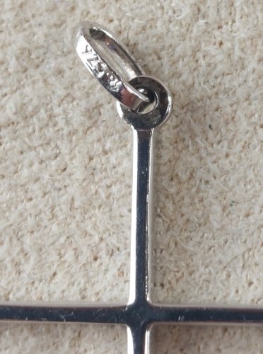 Ancien pendentif, croix religieuse, en argent massif