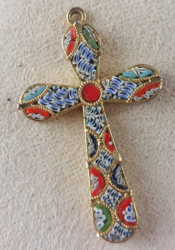 Ancien pendentif, croix religieuse, en micro mosaïque