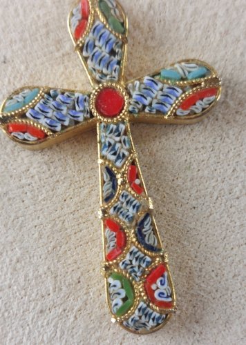 Ancien pendentif, croix religieuse, en micro mosaïque