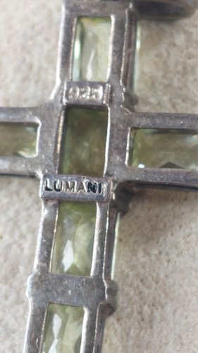 Ancien pendentif, croix religieuse péridot, en argent massif