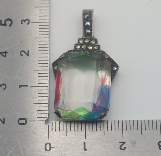 Ancien pendentif décor pierre multicolore du rhin, en argent, art deco