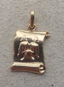 Vintage pendant, features Gemini zodiac sign, gold-plated.
