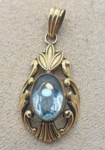 Vintage pendant, in gold-colored metal, Amerikaner AD Andreas Daub